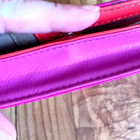 Relic by Fossil purple pink orange color block vegan zip around wallet wristlet - Picture 4 of 9